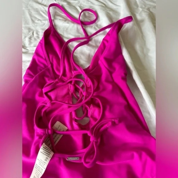 Abercrombie & Fitch M Pink Swimsuit One Pc Bikini Medium Cross Back Adjustabl - Picture 7 of 8